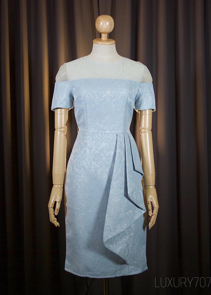 Kudapy ชุดเดรสสั้นออกงานสีฟ้า ทรงเข้ารูป ผ้าอัดลาย ช่วงไหล่ซีทรู โชว์เซ็กซี่ งานสวย ผ้าดีมากค่ะ