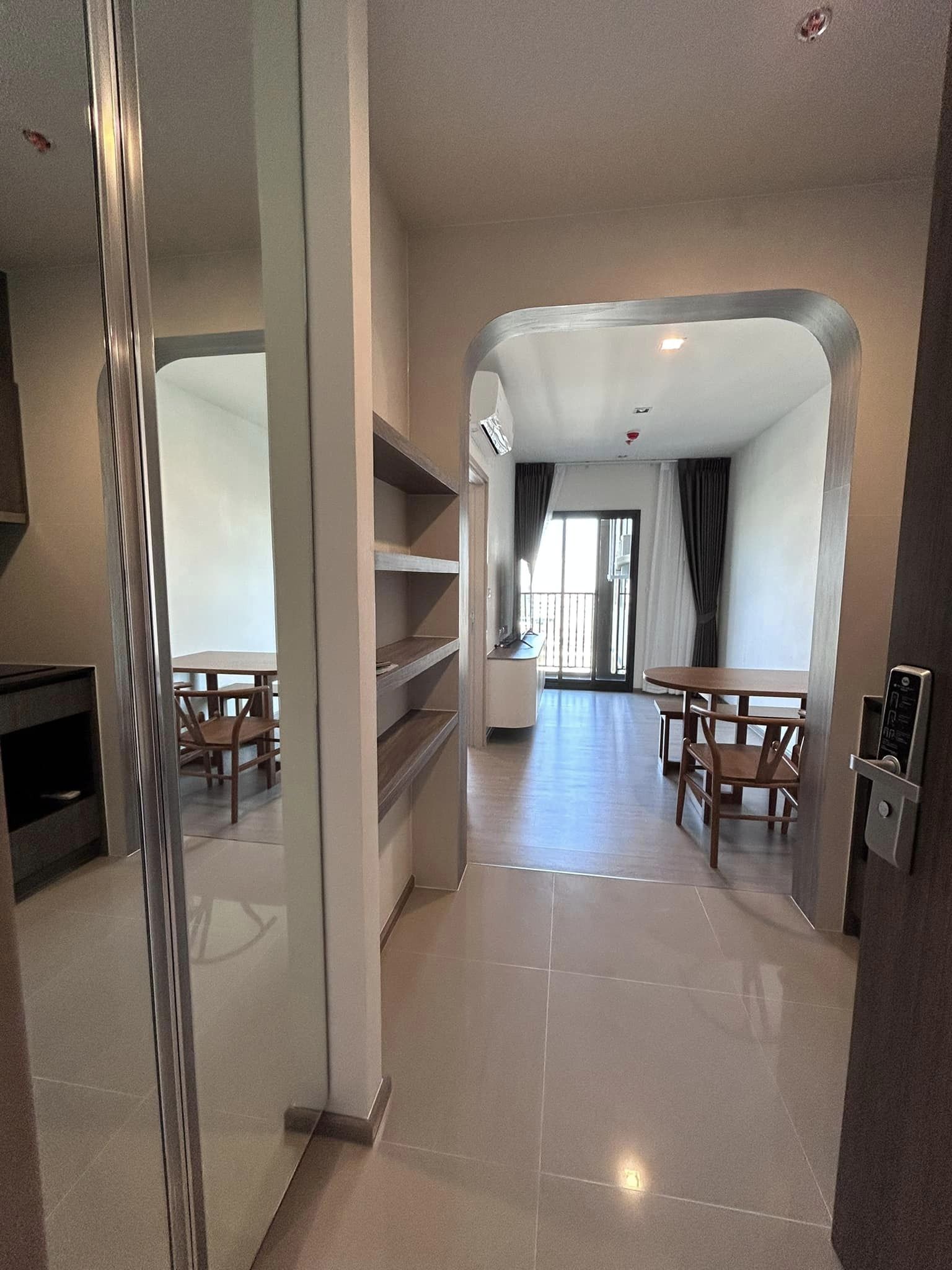 ปล่อยเช่าคอนโด The Base Petchaburi-Thonglor (เดอะ เบส เพชรบุรี–ทองหล่อ) - 1ห้องนอน 1ห้องน้ำ 1ห้องนั่งเล่น - ใกล้ BTSทองหล่อ/MRTเพชรบุรี - ขนาดห้อง 32 ตรม. ชั้น 12