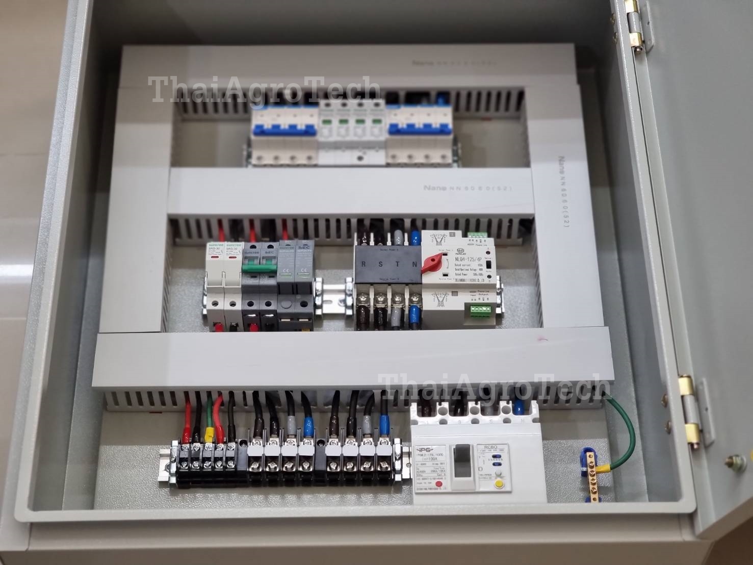 ตู้คอมบายเนอร์แบบไฮบริด 1 สตริง หรือ 2สตริง 3เฟส Hybrid Off-Grid ขนาด 5kw-25Kw MCCB, RCBO, DC 1string ATS 100A (3Phase) ระบบโซล่าเซลล์ ไฮบริด