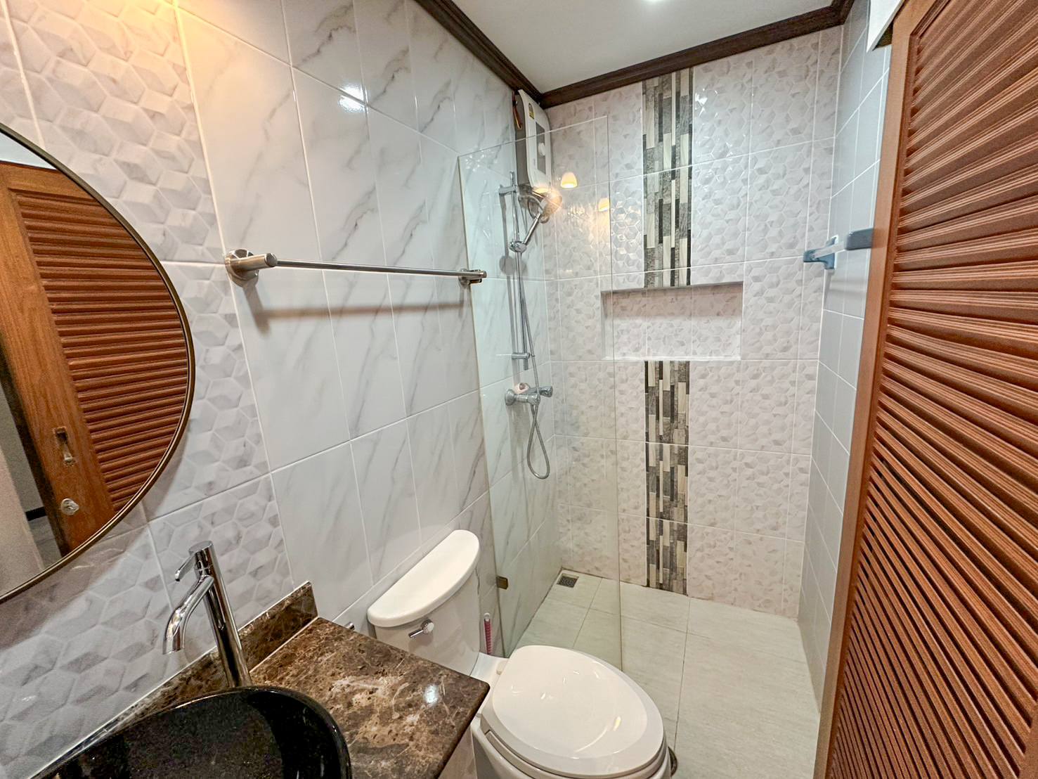 ให้เช่าห้องแบบ 2ห้องนอน 2ห้องน้ำ โซนพื้นที่ สุขุมวิท 59 BTS ทองหล่อ คอนโด Top view Tower (ท๊อปวิว ทาวเวอร์) ขนาดห้อง 92 ตรม. ชั้น 23