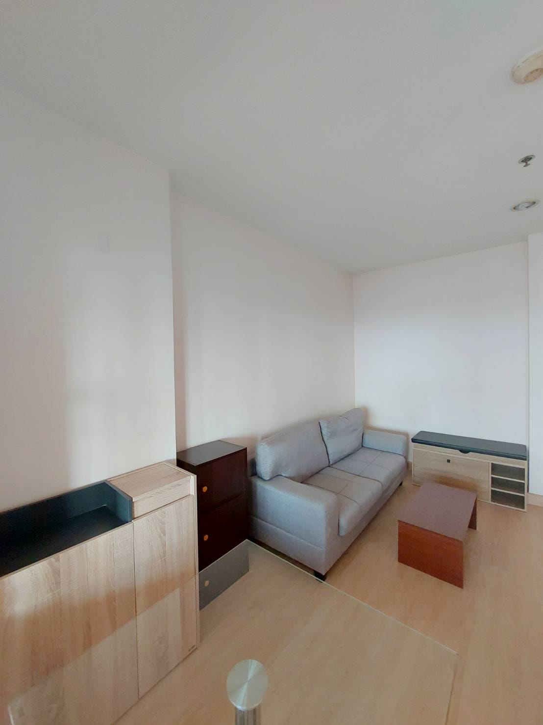 ปล่อยเช่าคอนโด Life @ BTS Tha - Phra (ไลฟ์ แอท บีทีเอส ท่าพระ) - 1ห้องนอน ตกแต่งเฟอร์ครบมีเครื่องซักผ้า - การเดินทาง: ใกล้ BTS ตลาดพลู