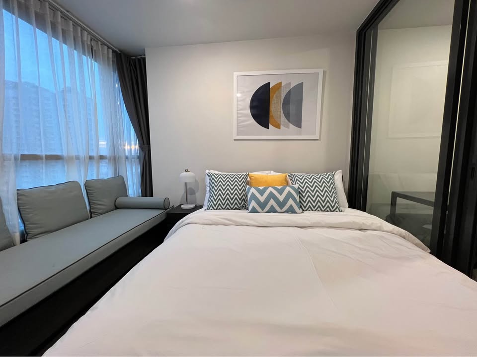 High Rise โซนพื้นที่ MRT ห้วยขวาง ให้เช่าห้องแบบ 1ห้องนอน 1ห้องน้ำ 1ครัวปิด คอนโด xt huaikhwang (เอ็กซ์ที ห้วยขวาง) ขนาดห้อง 30 ตรม. ชั้น 11 ตึก A