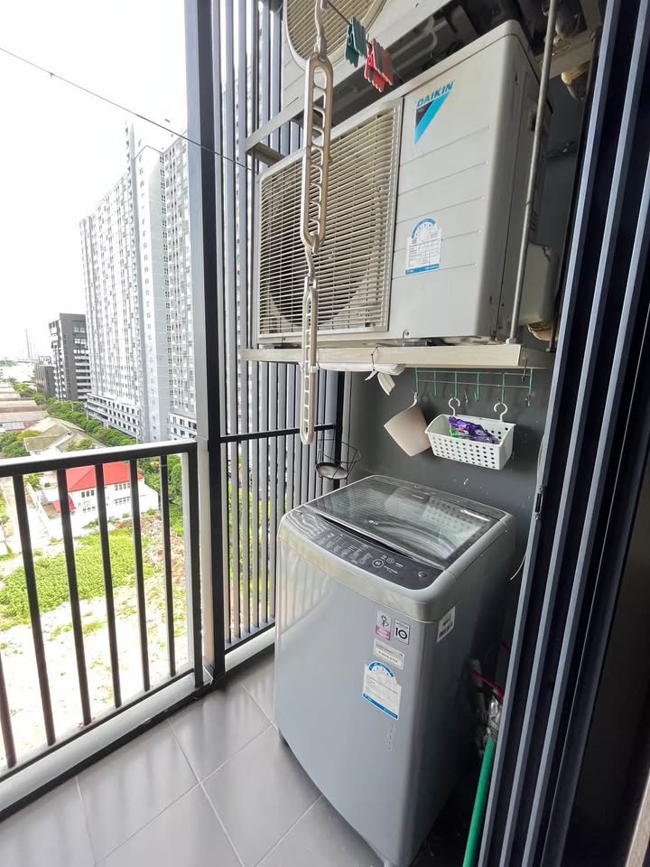 ให้เช่าคอนโด The Line Wongsawang (เดอะ ไลน์ วงศ์สว่าง) 1ห้องนอน / 1ห้องน้ำ ขนาดห้อง 32 ตรม. ชั้น 9 ค่าเช่า 12,000 ต่อเดือน รถไฟฟ้า MRT วงศ์สว่าง