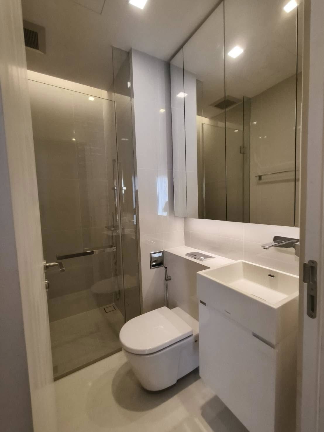 ให้เช่า ชื่อโครงการ The Saint Residences (เดอะ เซนต์ เรสซิเดนซ์) 2นอน 2น้ำ ขนาด 57 ตรม ชั้น 39 ราคา 28,000