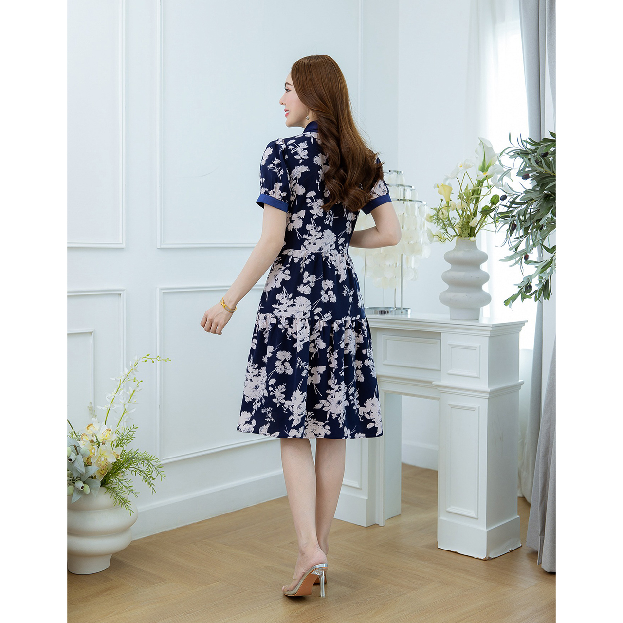 kudapy เดรสคอปกกระดุมหน้า ผ้าลายดอกสวยเด่น แพทเทิร์นสวยเก๋ ใส่ง่ายๆ เป็นชุดเปิดกระดุมด้านหน้า