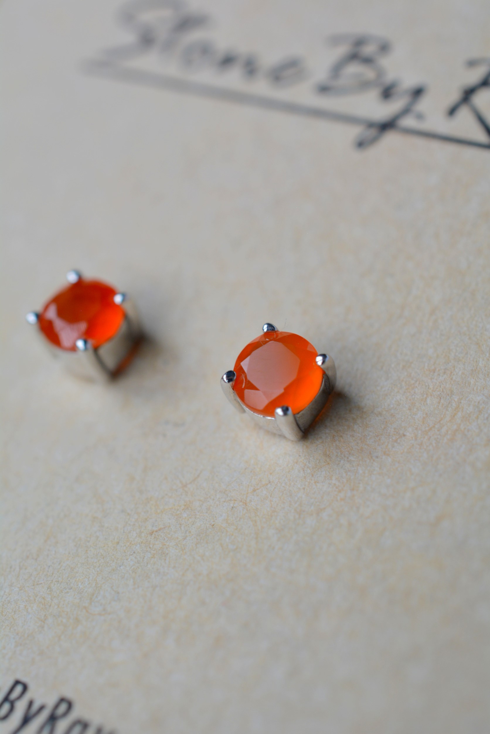 ต่างหูเงินหินคาเนเลี่ยน (Carnelian)