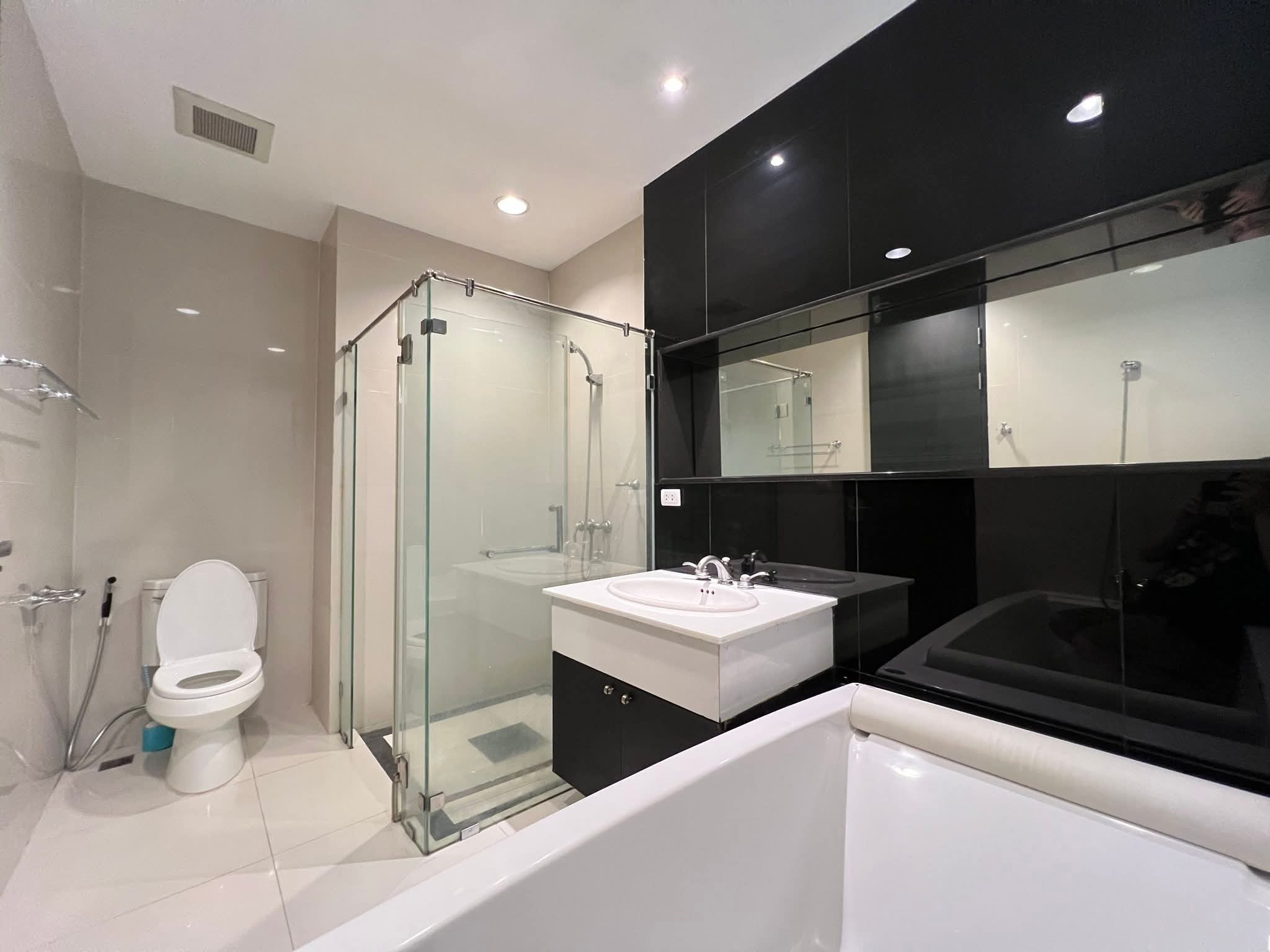 ให้เช่าคอนโด The Address Chidlom (ดิ แอดเดรส ชิดลม) High Rise โซนพื้นที่ BTS ชิดลม ห้องแบบ Studio 1ห้องน้ำ 1ห้องครัว