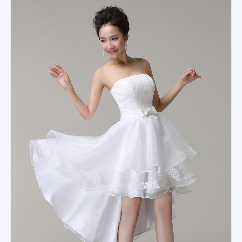 kudapy เดรสสั้นสีขาว เกาะอก หน้าสั้นหลังยาว งานสวย แต่งลูกไม้ช่วงอกและปลายกระโปรง กะโปรงผ้าแก้ว