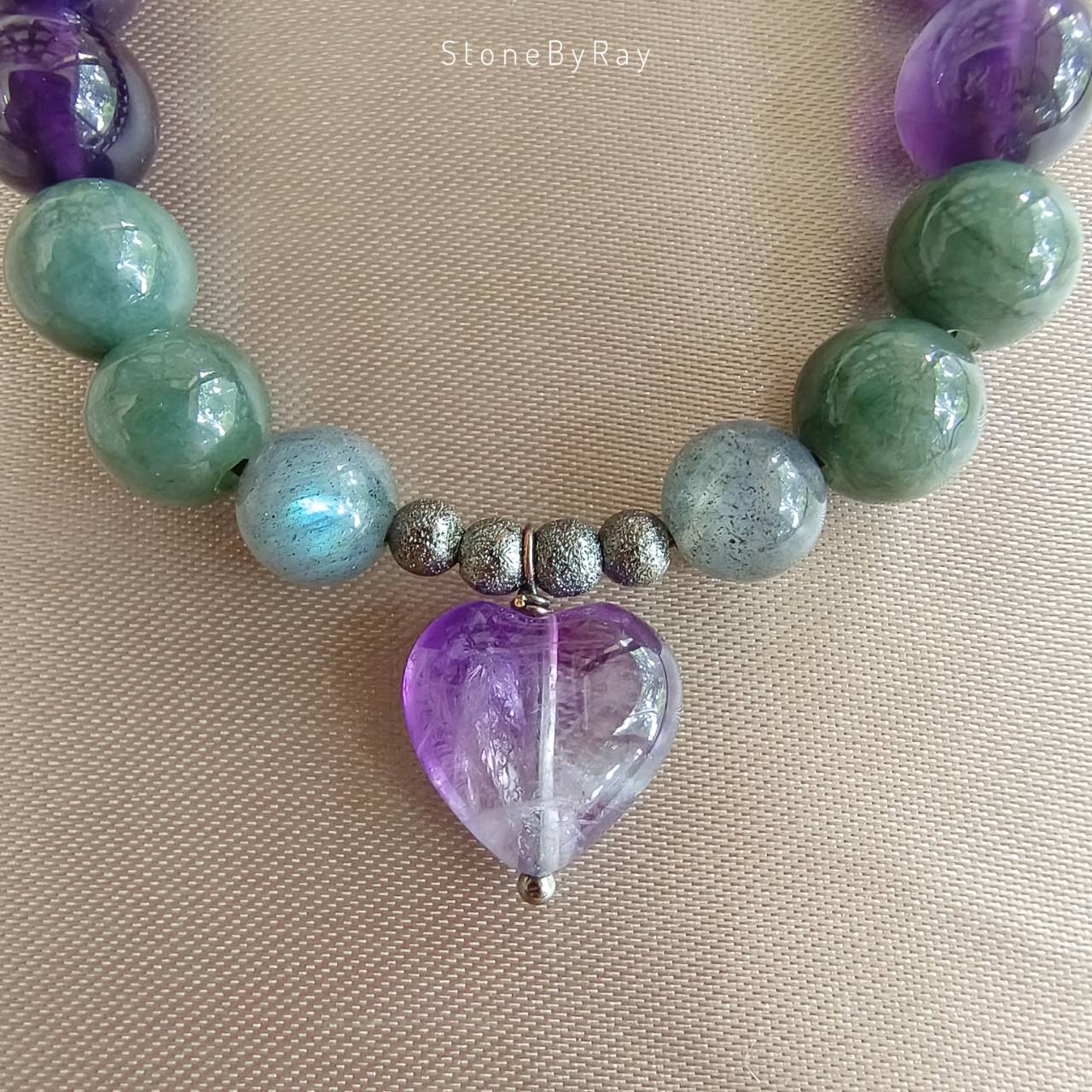 สร้อยข้อมือหินรวม4ชนิด (หยก,อเมทิสต์,ออนิค,ลาบราโดไลท์)