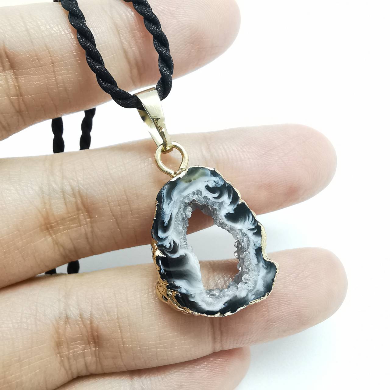 จี้หินจีโอตอาเกต Agate