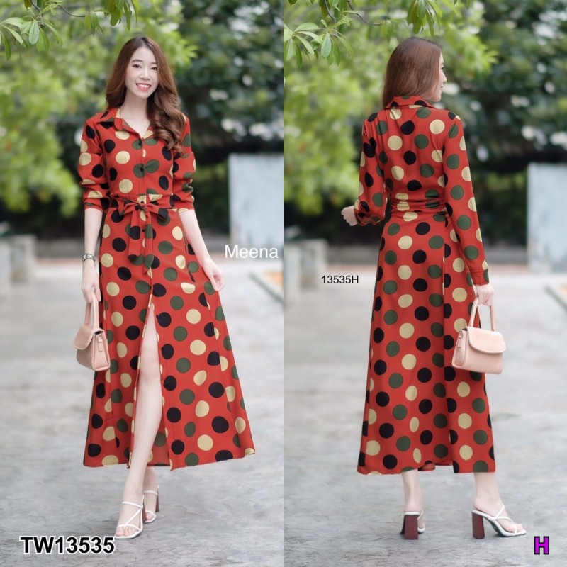 kudapy เดรสยาวสีขาว/สีส้มอิฐ/สีเหลือง ปกเชิ้ต ติดกระดุมด้านหน้า แขนยาว มีโบว์ผูกเอว เนื้อผ้าไหมญี่ปุ่นพิมพ์ลายจุดใหญ่
