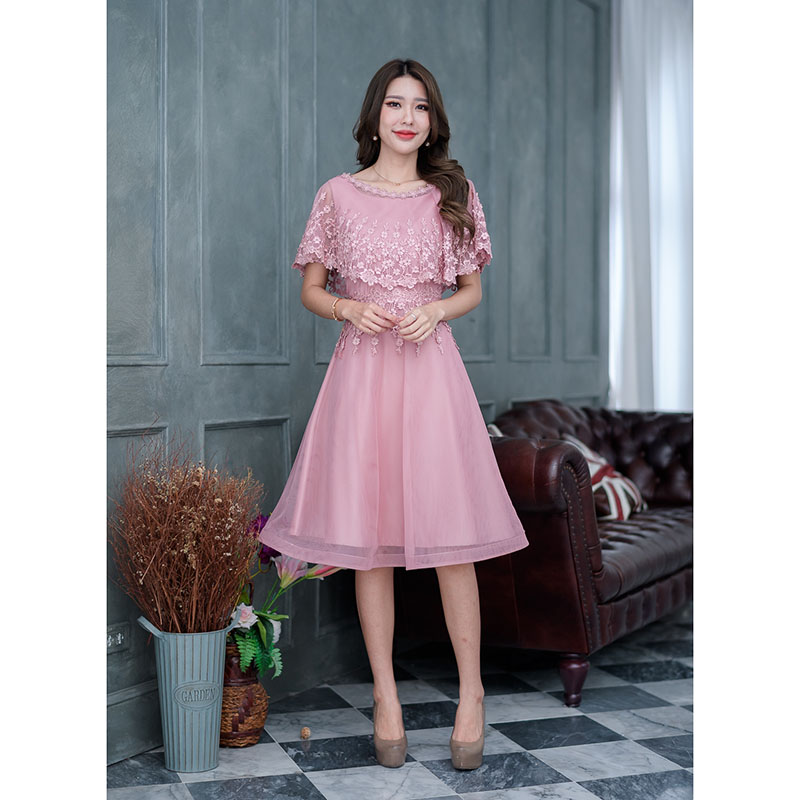 kudapy เดรสสั้นสีชมพูกลีบบัว/สีฟ้า สวยหวาน รุ่นนี้เป็นงานสองชิ้น สามารถใส่ได้ถึง 2 ลุค กระโปรงสองชัันชั้นนอกเป็นผ้าโปร่งเบาพริ้วสวย งานตกแต่งลูกไม้ดอกไม้ทั้งตัว