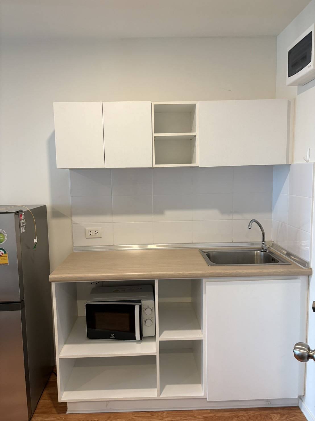 ให้เช่าคอนโด Lumpini Ville Phatanakan-Srinakarin (ลุมพินี วิลล์ พัฒนาการ–ศรีนครินทร์) โซนพื้นที่ ถนนพัฒนาการ ห้องแบบ Studio / 1ห้องน้ำ / โซนครัวปิด ขนาดห้อง 26 ตรม. ชั้น 16