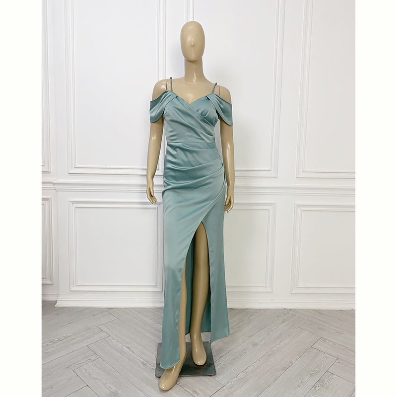 kudapyเดรสยาวสีเขียวแก่/สีชมพู/สีน้ำตาล/สีมิ้น ราตรี ปิดต้นแขนเก็บทรงสวย งานซับในทั้งชุด มีซิปด้านหลัง เนื้อผ้าเครปซาตินสวยหรู ออกงานไฮสุดๆ