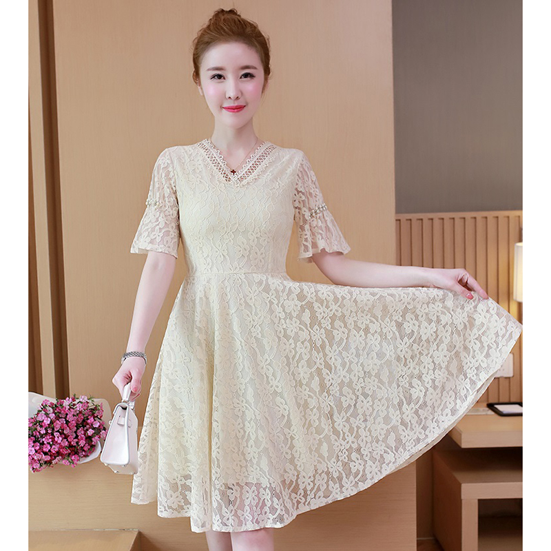 kudapy เดรสสั้นสีครีม/สีชมพู ผ้าลูกไม้ สีหวานๆ ทรงคอวีแต่งลูกไม้ถัก แขนแต่งมุกแบบปักหมุด ไม่หลุดง่าย
