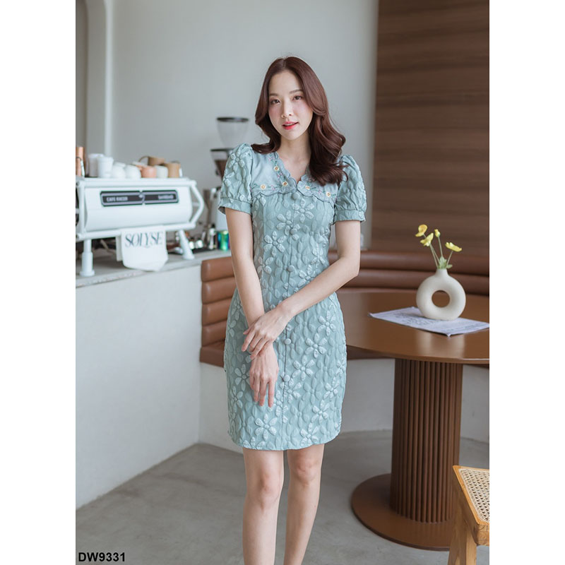 kudapy เดรสสั้นสีเขียว/สีชมพู/สีเทา ไหล่ปักดอกผ้าแจ็คการ์ด ใส่เที่ยว ใส่ออกงานสวยดูดี น่ารัก