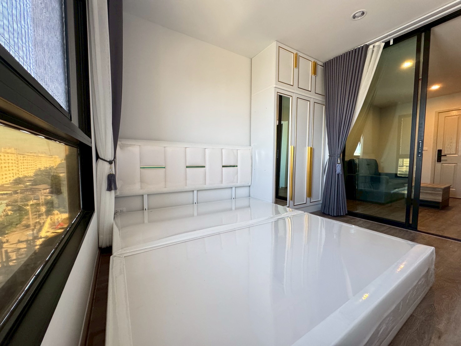 ให้เช่าคอนโด HI Kaset - Senanikhom Station (ไฮ เกษตร - เสนานิคม สเตชั่น) 1ห้องนอน / 1ห้องน้ำ ขนาด 28.75 ตรม. ชั้น 7 ตึก A ค่าเช่า 12,000 ต่อเดือน รถไฟฟ้า BTS เสนานิคม