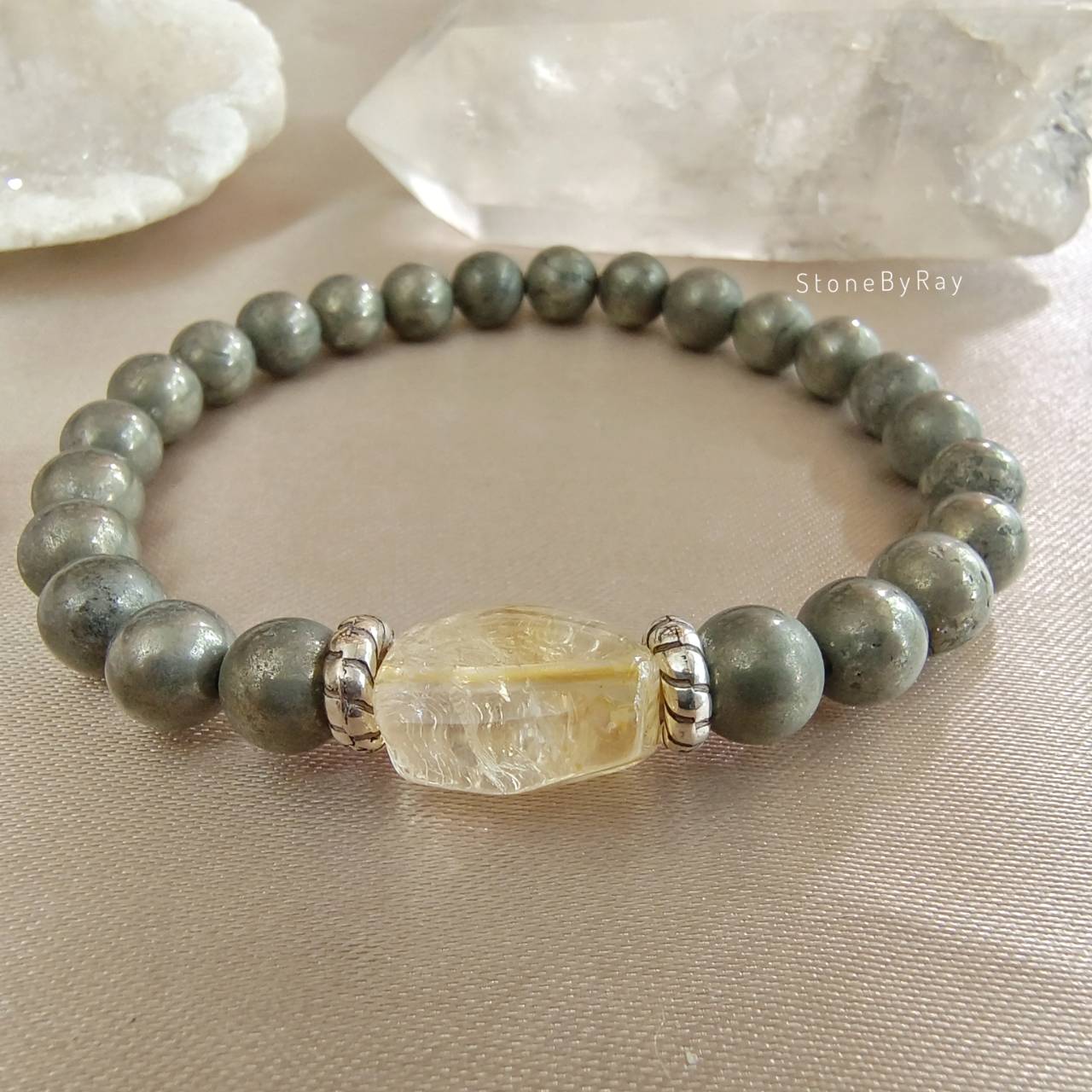 สร้อยข้อมือหินซิทรินร้อยกับไพไรต์ Citrine+Pyrite