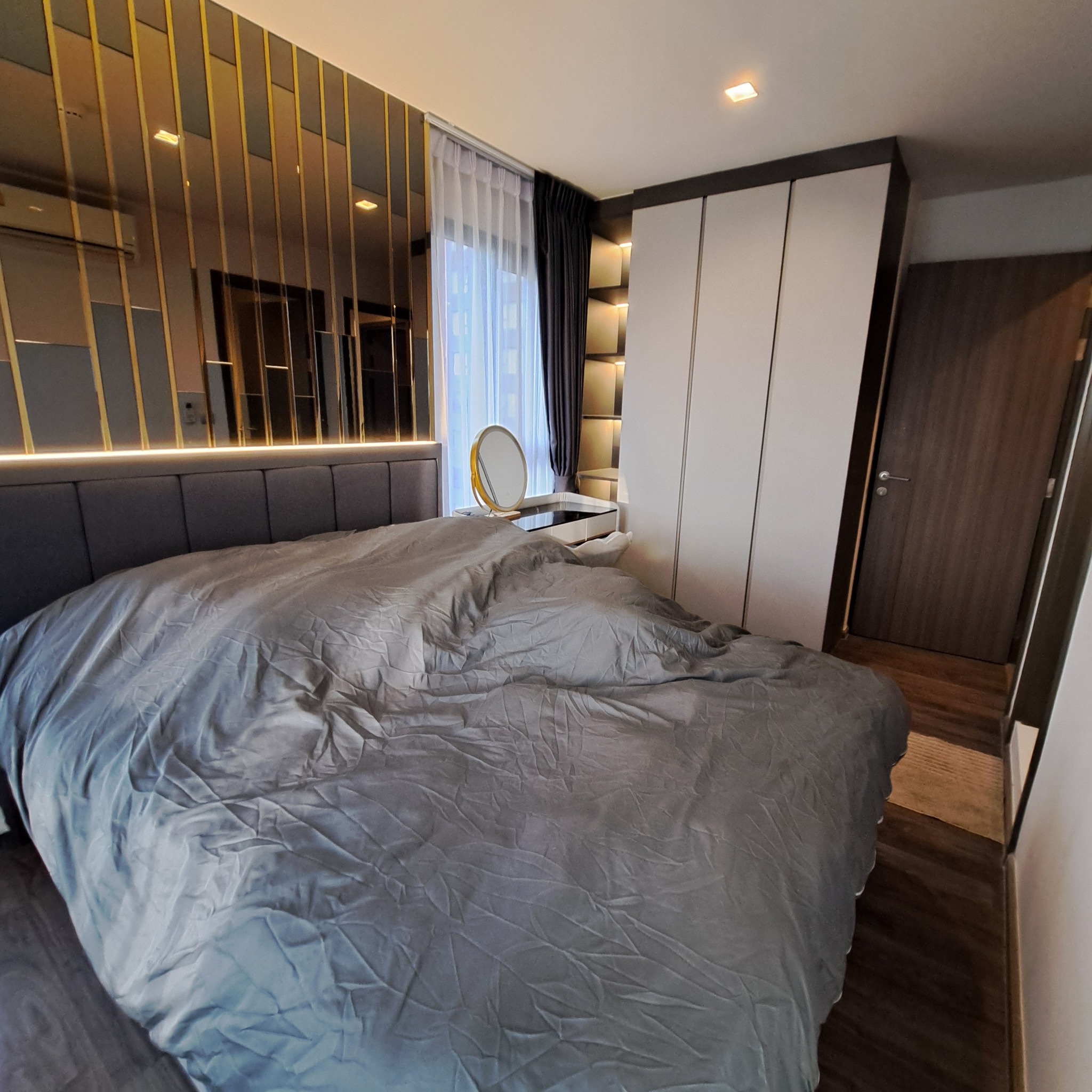 ให้เช่าคอนโด Life Ladprao Valley (ไลฟ์ ลาดพร้าว แวลลีย์) โซนพื้นที่ BTS ห้าแยกลาดพร้าว 📍 ห้องแบบ 2ห้องนอน / 2ห้องน้ำ / โซนครัวปิด · ขนาดห้อง 60 ตรม. ชั้น 15