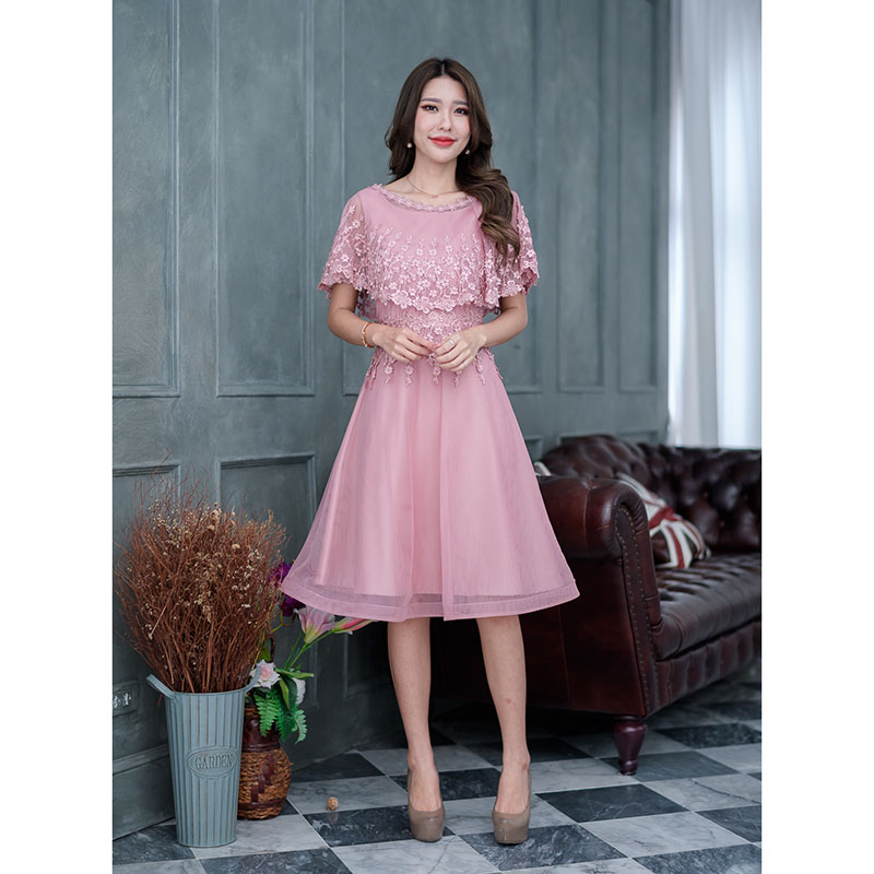 kudapy เดรสสั้นสีชมพูกลีบบัว/สีฟ้า สวยหวาน รุ่นนี้เป็นงานสองชิ้น สามารถใส่ได้ถึง 2 ลุค กระโปรงสองชัันชั้นนอกเป็นผ้าโปร่งเบาพริ้วสวย งานตกแต่งลูกไม้ดอกไม้ทั้งตัว