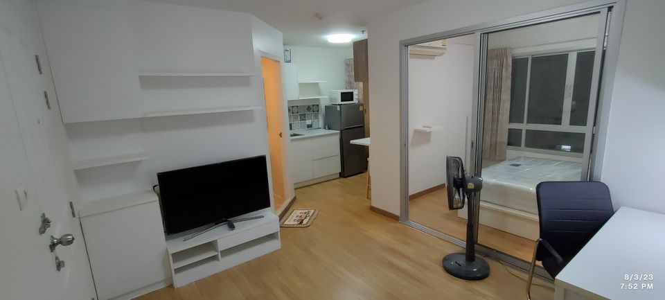 ให้เช่าห้องน่าอยู่เฟอร์เครื่องใช้ไฟฟ้าครบมีเครื่องซักผ้า สอบถามแอด Line ID : Smile-easy ที่ เดอะ ทรัสต์ เรสซิเด้นซ์ รัชดา - พระราม 3