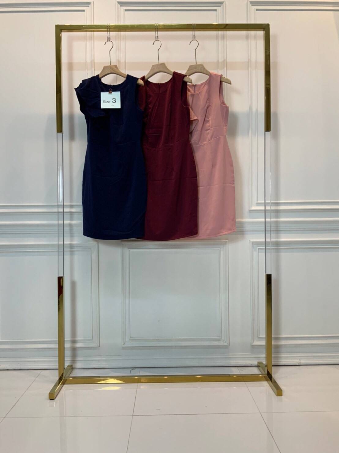 kudapy ชุดเดรสสั้นระบายแขน 1 ข้าง สีขาว ,สีเหลือง(มัสตาท) ผ้าฮานาโกะ ทรงเข้ารูป