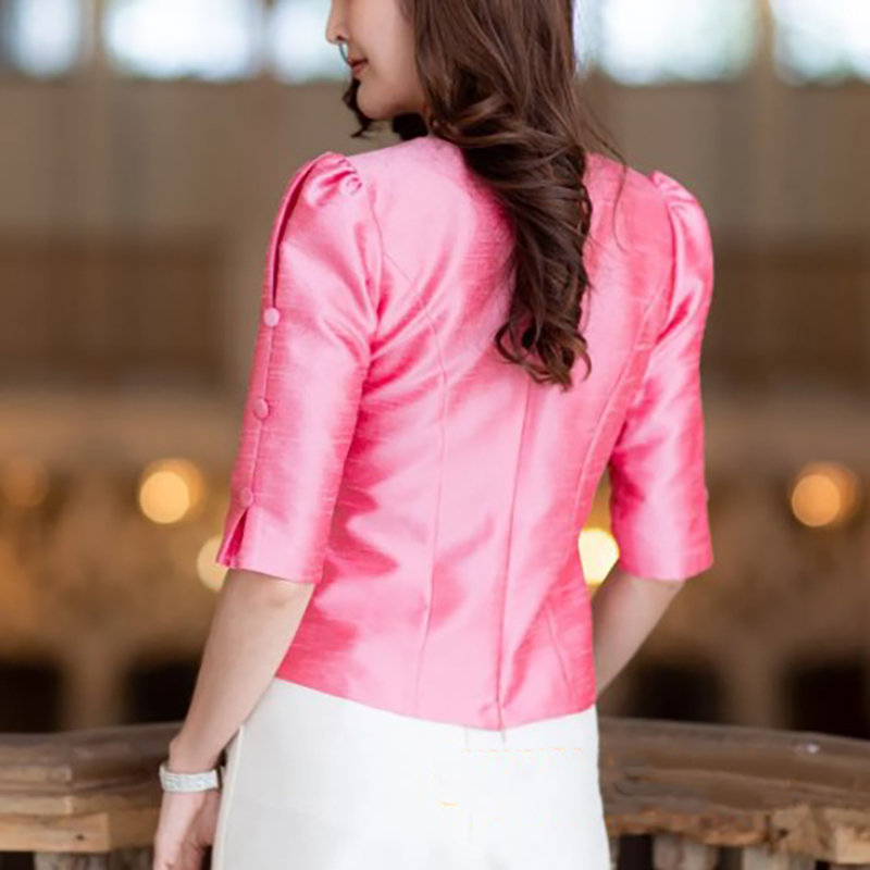 kudapy เสื้อผ้าไหม เขียวมรต บานเย็น ชมพูกลีบบัว แขน 4 ส่วนแต่งกระดุมด้านข้าง เอวปล่อย ชุดไทยประยุกต์