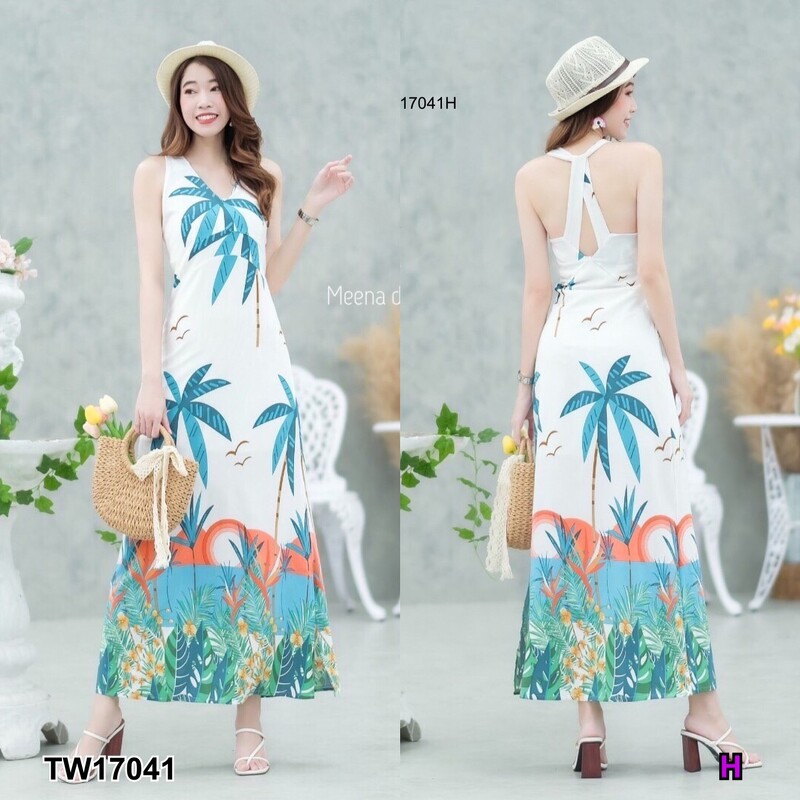 kudapy Maxi dress คอวีลายต้นมะพร้าวสุดชิคสีเขียว/สีขาว ดีเทลตัดต่อช่วงใต้อก สายไขว้ด้านหลัง ผ่าด้านข้าง 1 ข้าง
