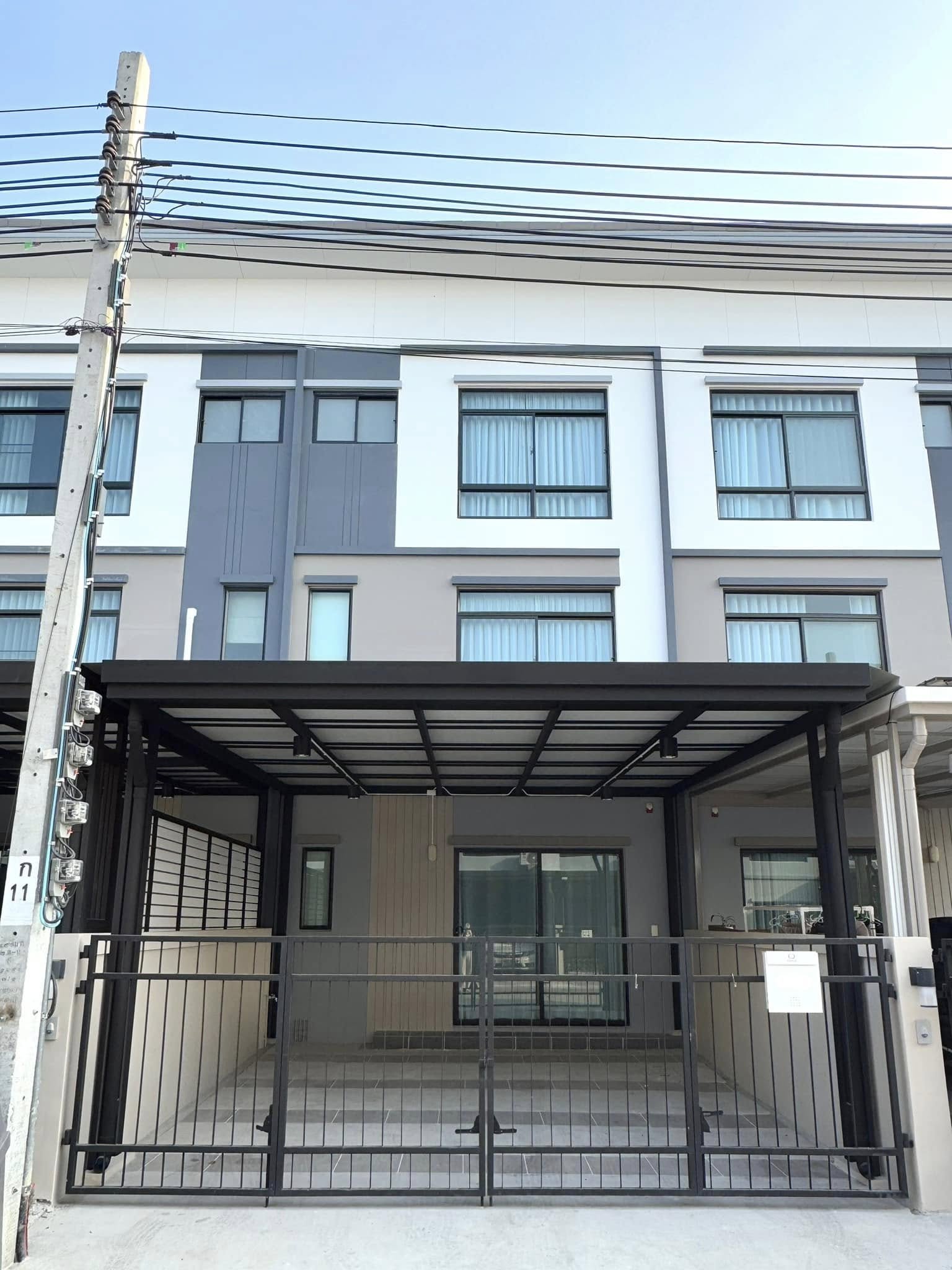 ให้เช่าทาวน์โฮม 3 ชั้น Q Prime Sukhumvit 77 (คิว ไพร์ม สุขุมวิท 77) - โซนพื้นที่ BTS อ่อนนุช เนื้อที่ 18.1 ตารางวา พื้นที่ใช้สอย 136 ตารางเมตร