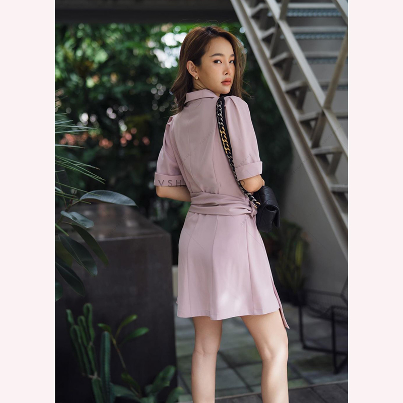 kudapy เดรสสูทกระดุมหน้า ดีไซน์เก๋ด้วยกระโปรงไขว้หน้า เนื้อผ้าทิ้งตัว