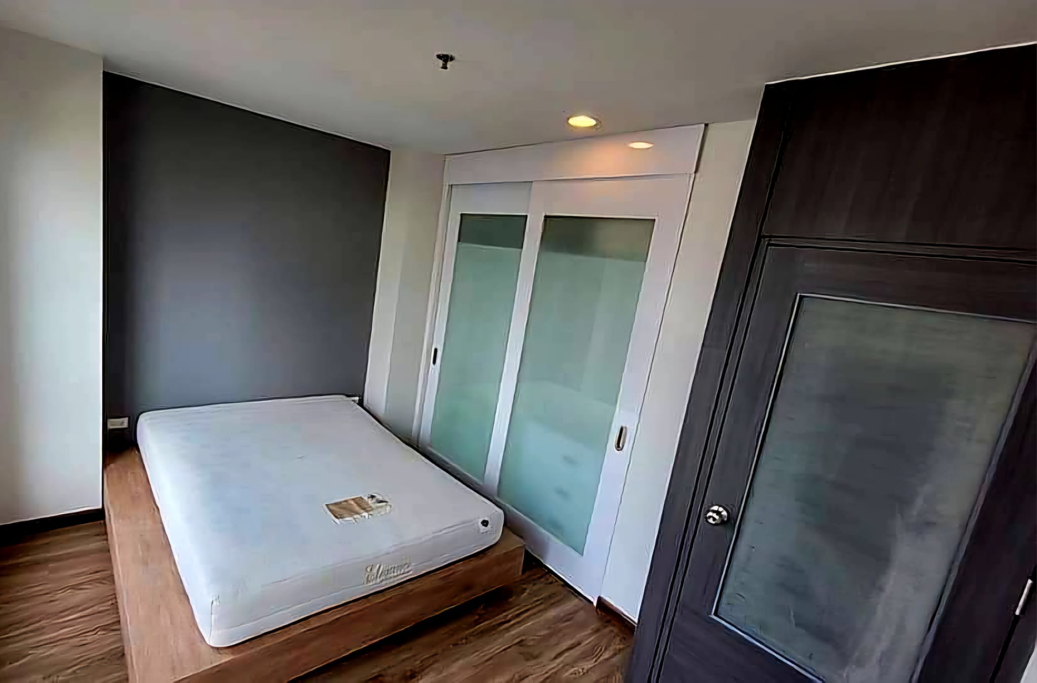 ปล่อยเช่าคอนโด Life @ Ratchada (ไลฟ์ แอท รัชดา) - 1ห้องนอน 1ห้องน้ำ 1ห้องนั่งเล่น 1ห้องครัว - ใกล้ MRT ลาดพร้าว - ขนาดห้อง 35 ตรม. ชั้น 7 ตึก A