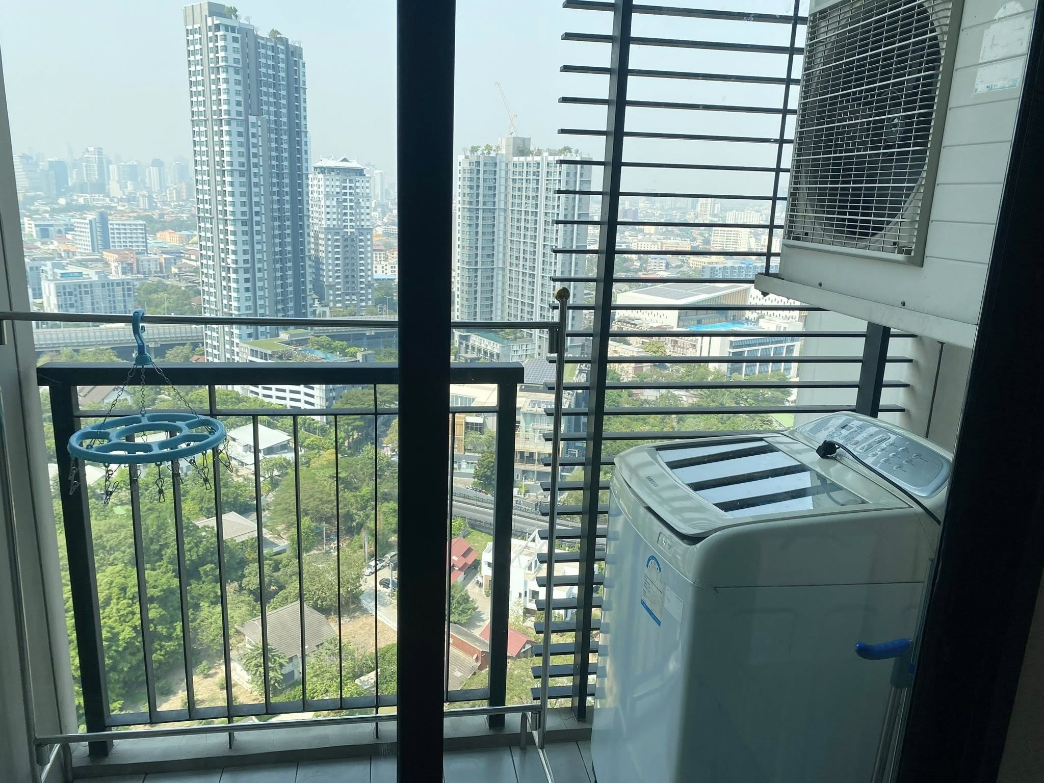 คอนโด Blocs 77 (บลอคส์ 77) High Rise โซนพื้นที่ BTS อ่อนนุช ให้เช่าห้องแบบ 1ห้องนอน 1ห้องน้ำ ขนาดห้อง 40 ตรม. ชั้น 23