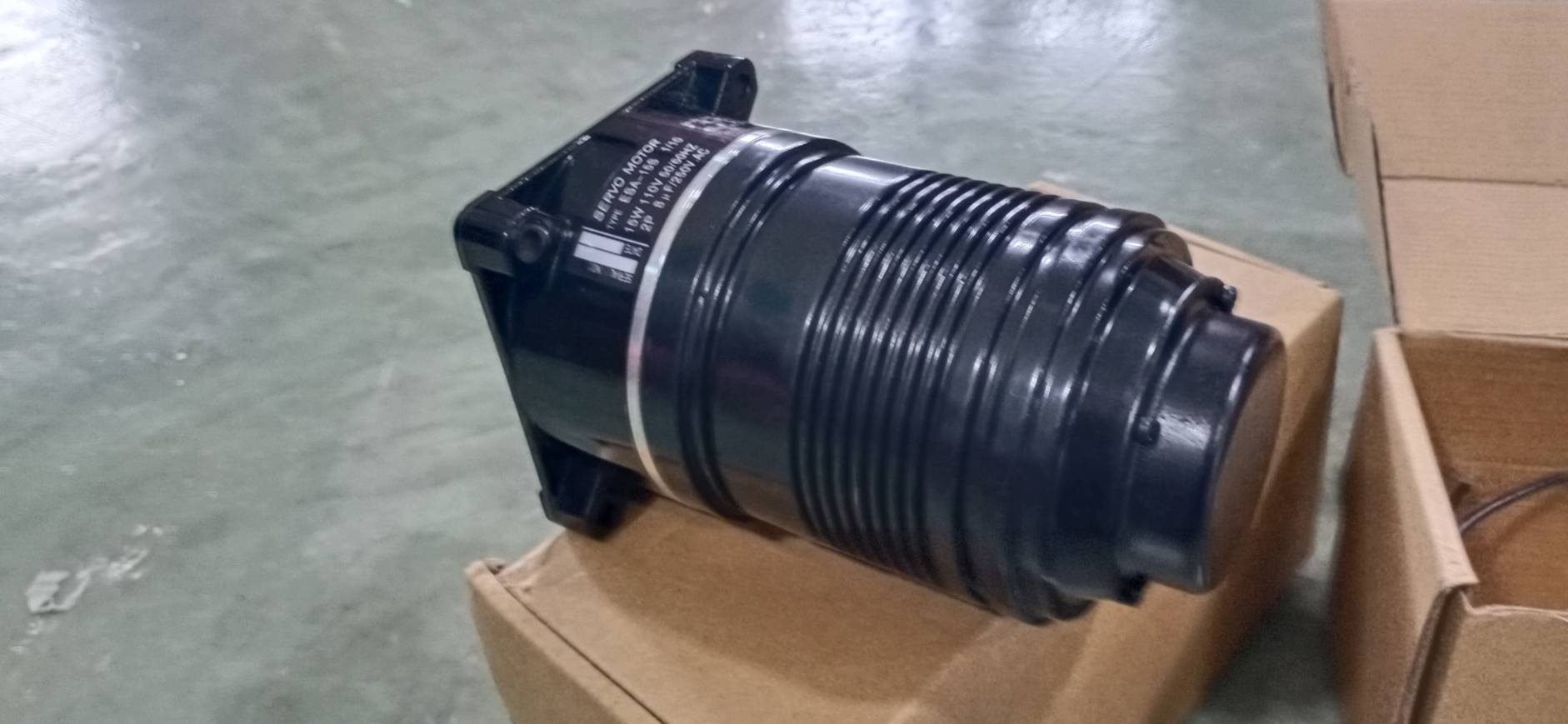 SERVO MOTOR TYPE ESA-15S 1/10 15W 110V 50/60HZ 2P 8u f/250V AC