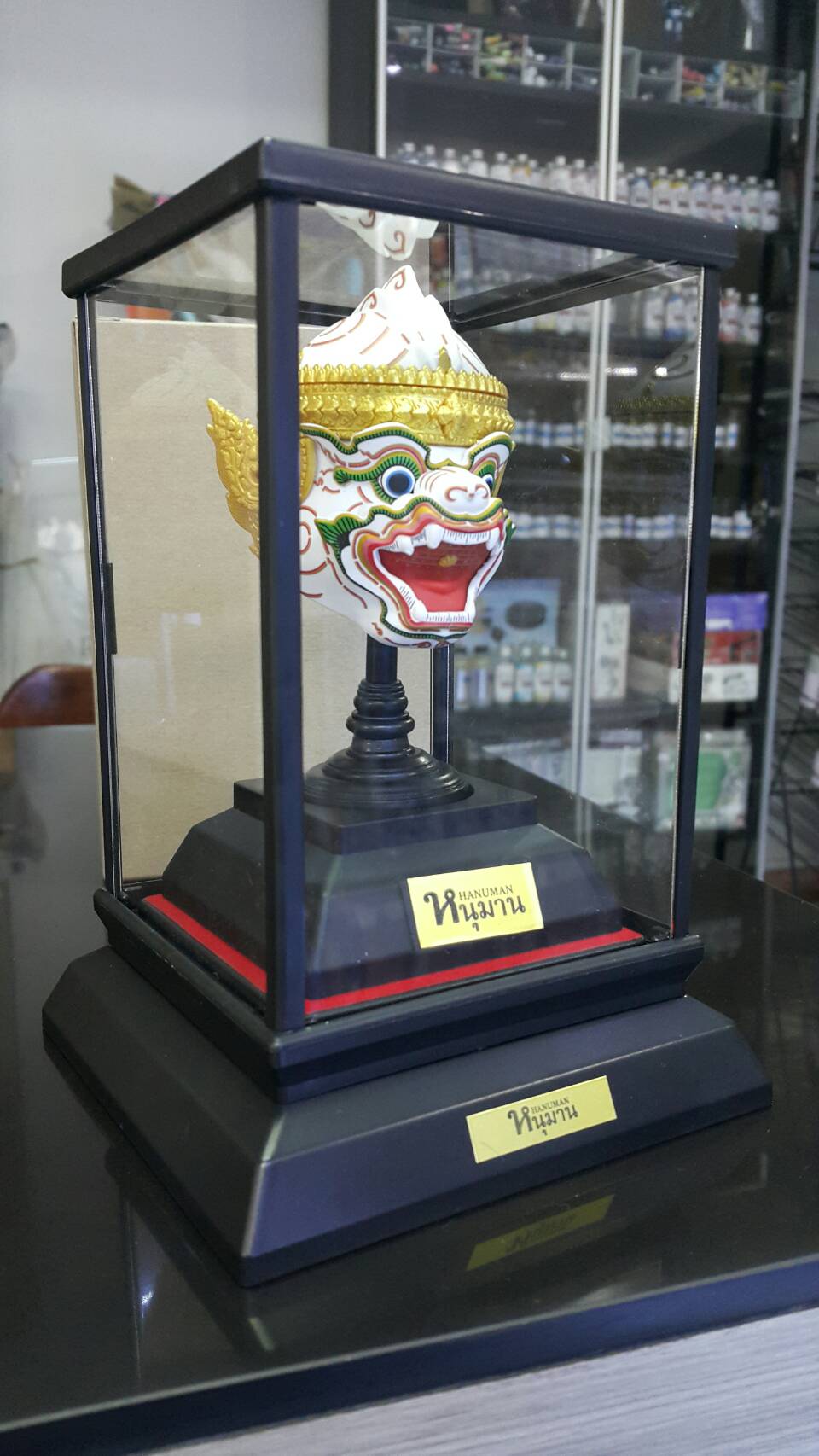 ตู้โชว์หัวโขน ทรงเตี้ย **ไม่รวมโขนหนุมานครับ **