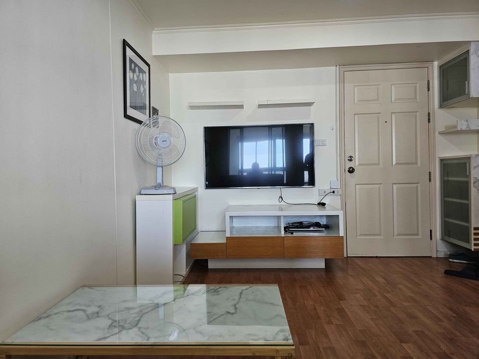 ปล่อยเช่าคอนโด Lumpini Ville Sukhumvit 77 (ลุมพินี วิลล์ สุขุมวิท 77) - เฟอร์เครื่องใช้ไฟฟ้าครบครั้นมีเครื่องซักผ้า - การเดินทาง: ใกล้ BTS อ่อนนุช