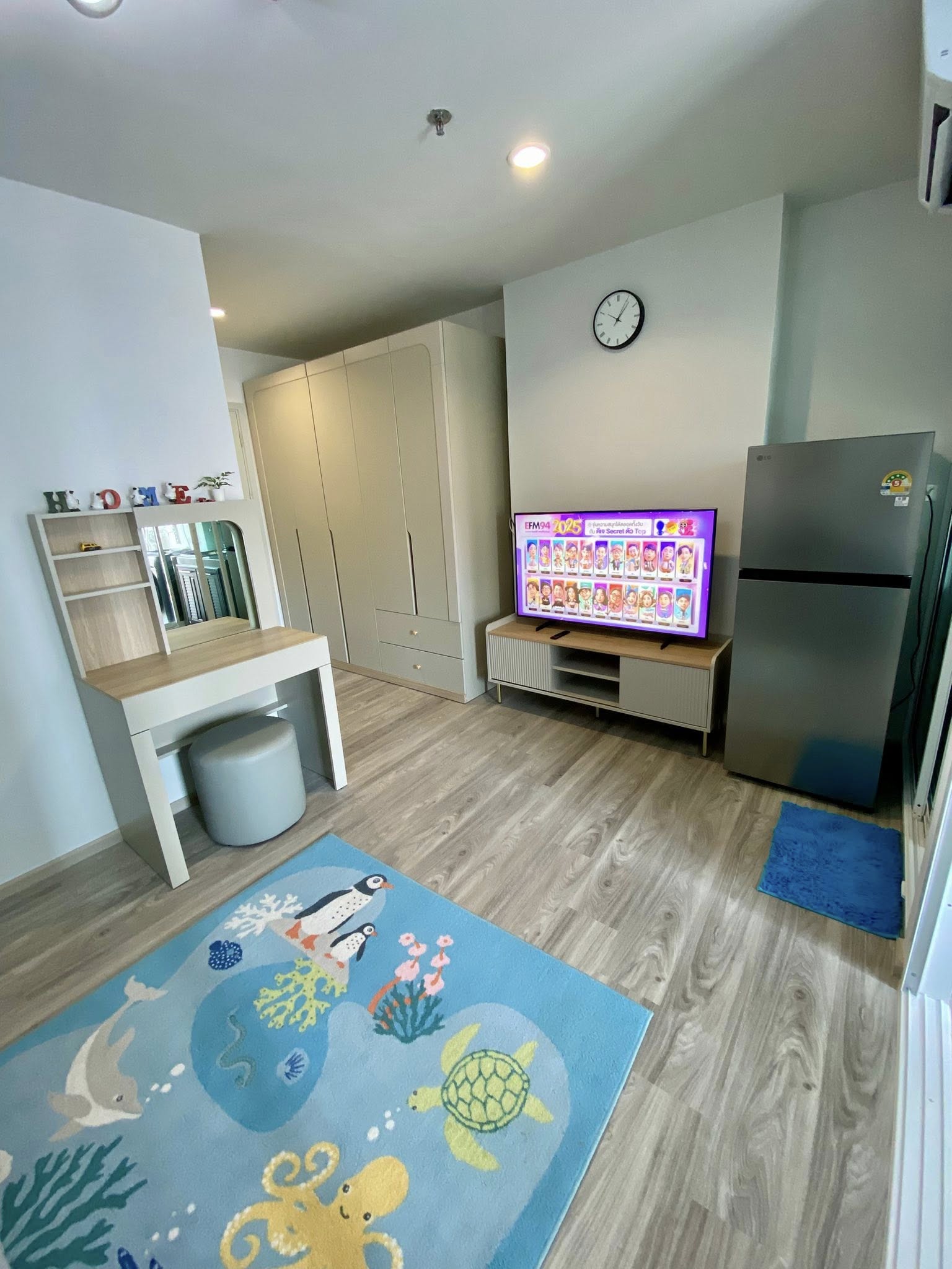 ให้เช่าคอนโด Regent home bangna (รีเจ้นท์ โฮม บางนา) โซนพื้นที่ BTS บางนา ห้องแบบ 1ห้องนอน / 1ห้องน้ำ / โซนครัวปิด · ขนาดห้อง 28 ตรม. ชั้น 5 ตึก A