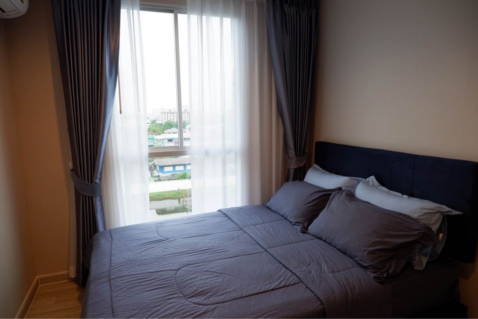 ให้เช่าคอนโด Plum Condo Chokchai 4 (พลัม คอนโด โชคชัย 4) - เครื่องใช้ไฟฟ้าครบมีเครื่องซักผ้า - การเดินทาง: รถไฟฟ้าสายสีเหลือง สถานีโชคชัย 4 📌 ใกล้ The JAS วังหิน Centralfestival Eastville 3.5 กม.