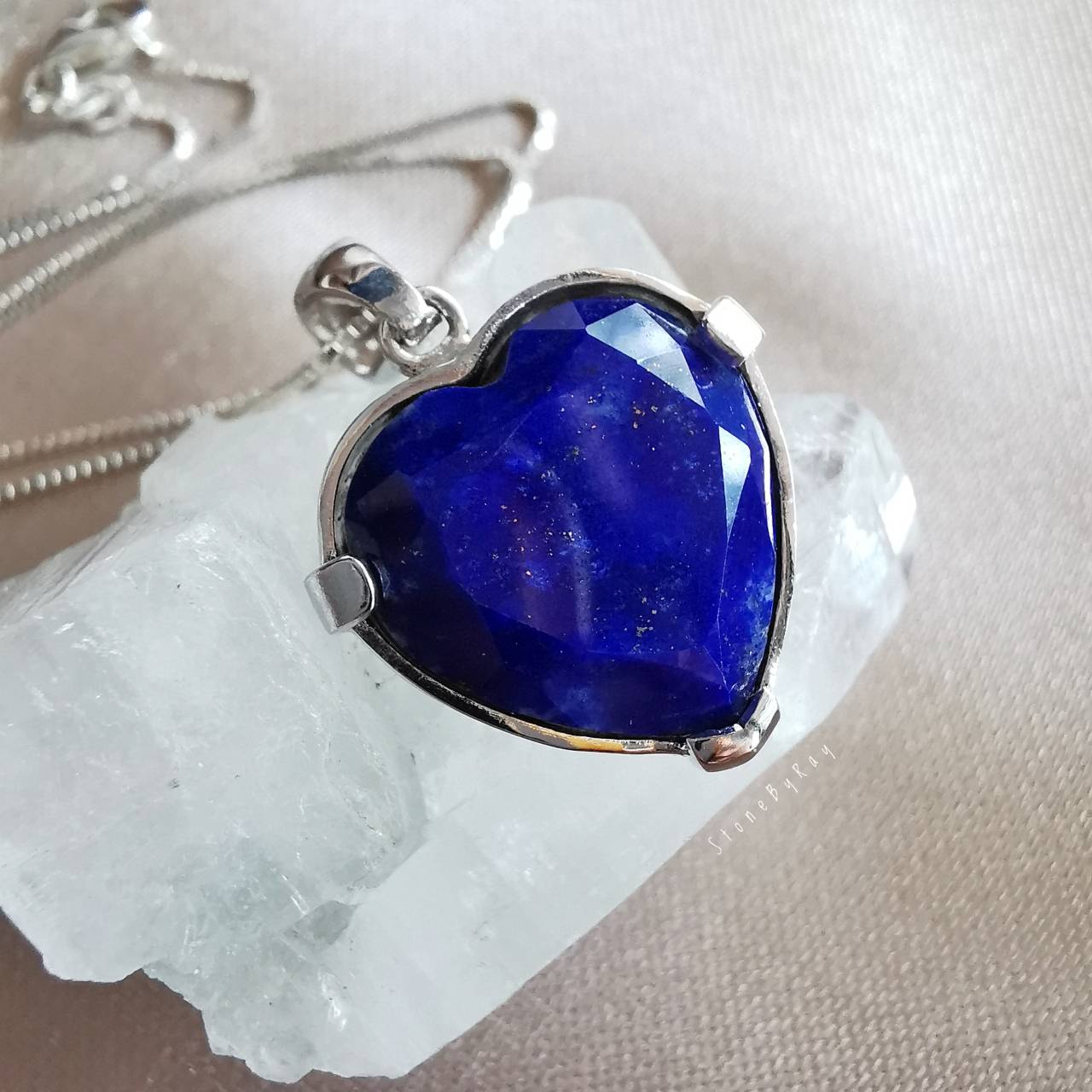 สร้อยคอเงินจี้หินลาพิสลาซูลีทรงหัวใจ Lapis Lazuli