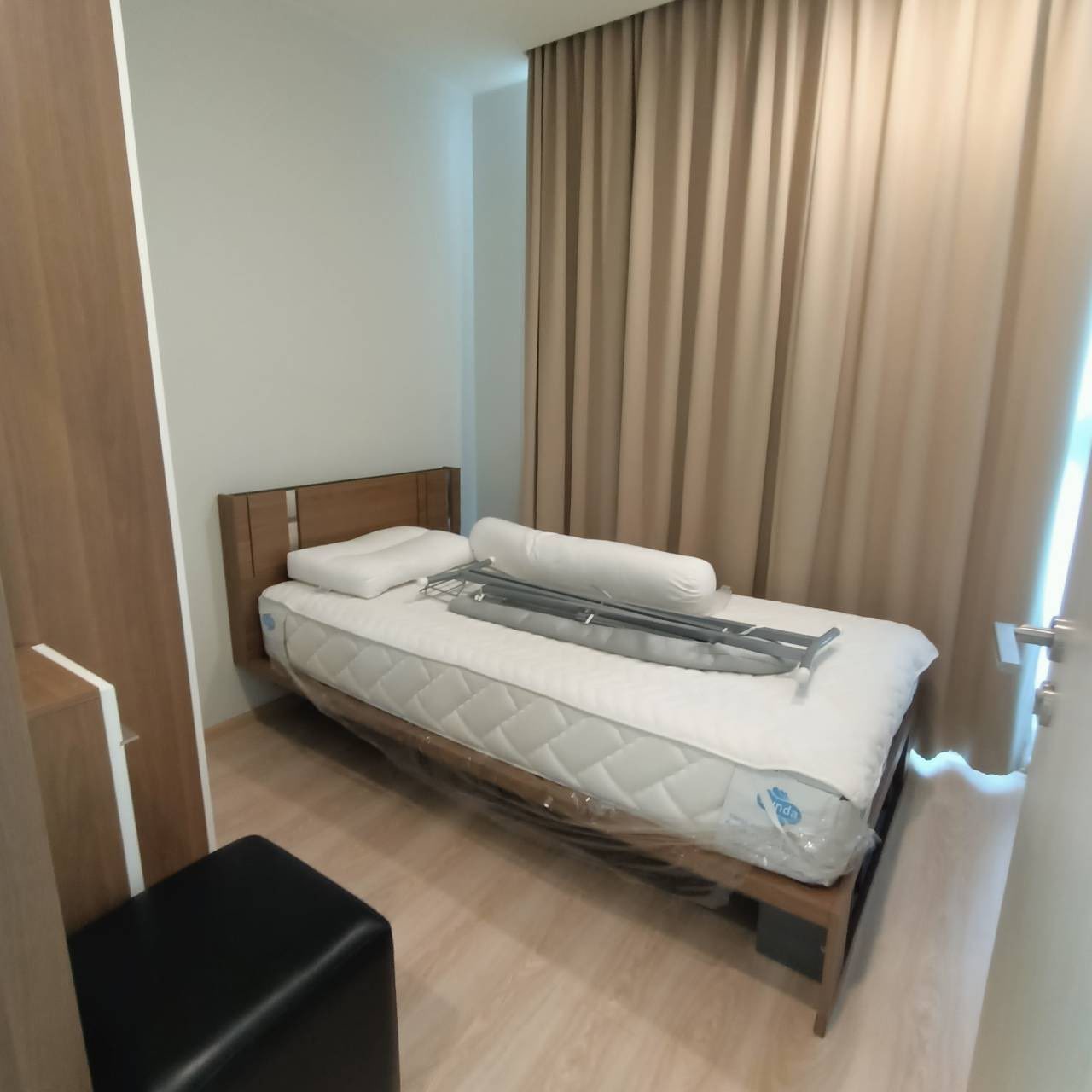 ให้เช่าคอนโด Noble Revolve Ratchada (โนเบิล รีวอลฟ์ รัชดา) โซนพื้นที่ MRT ศูนย์วัฒนธรรม ห้องแบบ 2ห้องนอน / 2ห้องน้ำ ขนาดห้อง 53 ตรม. ชั้น 15