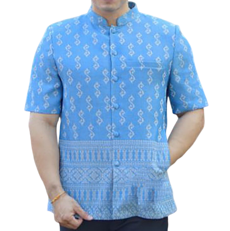 kudapy เสื้อผ้าไหมลายขอ คอจีน คอพระราชทาน สีชมพูกลีบบัว,สีทอง,สีชมพูกะปิ,สีฟ้า เสื้อผ้าไทยผู้ชาย ผ่าหน้า แขนสั้น มีกระเป๋าด้านซ้ายบน (อัดผ้ากาว มีฟองน้ำเสริมไหล่)