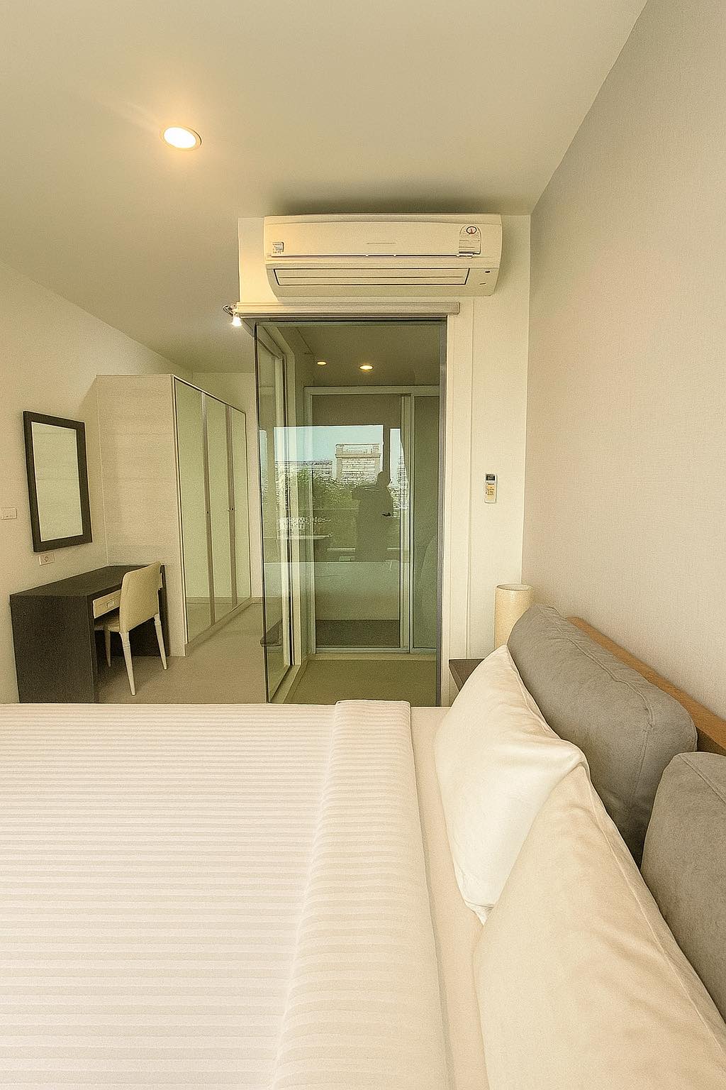 ให้เช่าคอนโด Life Ratchadapisek (ไลฟ์ รัชดาภิเษก) High Rise โซนพื้นที่ MRT ห้วยขวาง ห้องแบบ 2ห้องนอน 2ห้องน้ำ ขนาดห้อง 55 ตรม. ชั้น 11