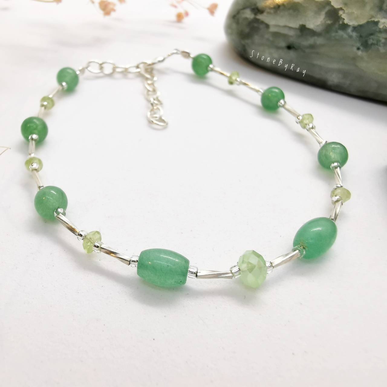 สร้อยข้อมือเงินหินอเวนเจอรีนกับเพอริดอท Aventurinr+Peridot