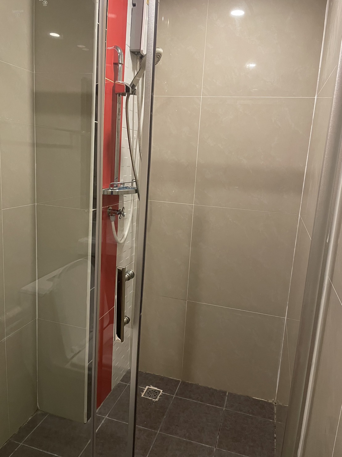 ให้เช่า The Oscar Phetkasem 58 (ดิ ออสก้า เพชรเกษม 58) ชั้น8 ตกแต่งครบพร้อมอยู่