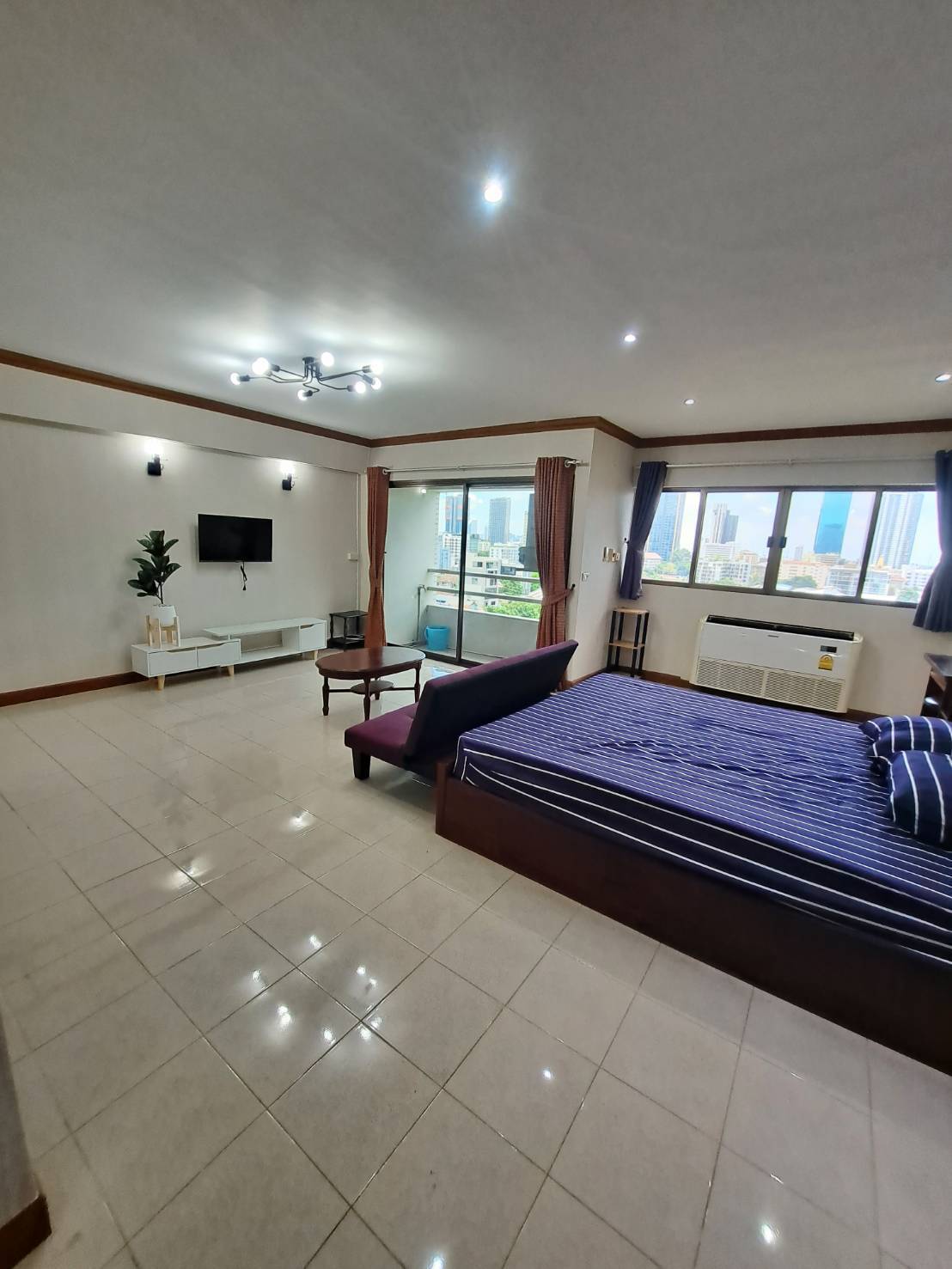 คอนโด Thonglor Tower (ทองหล่อ ทาวเวอร์) High Rise โซนพื้นที่ BTS ทองหล่อ ให้เช่าห้องแบบ Studio 1ห้องน้ำ ขนาดห้อง 50 ตรม. ชั้น 11 ตึก B