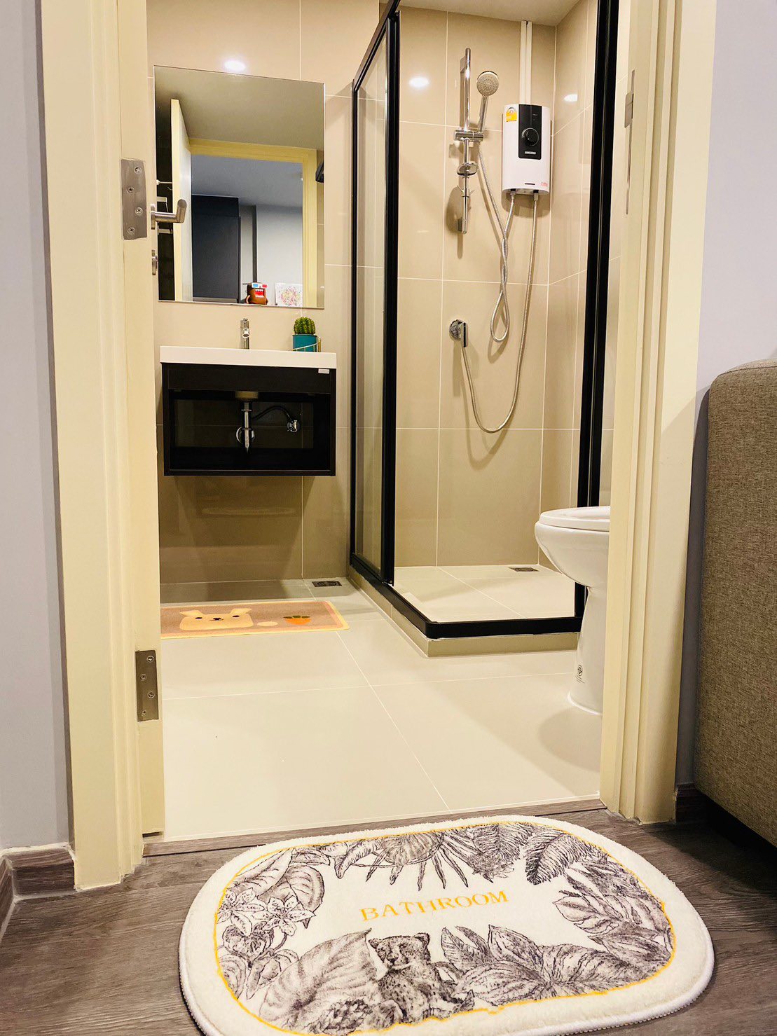 ให้เช่าคอนโด Monte Rama 9 (มอนเต้ พระราม 9) 1ห้องนอน/1ห้องอนเกประสงค์/1ห้องน้ำ ขนาดห้อง 35 ตรม. ชั้น 2 ตึก C ค่าเช่า 15,000 ต่อเดือน รถไฟฟ้า ARL รามคำแหง