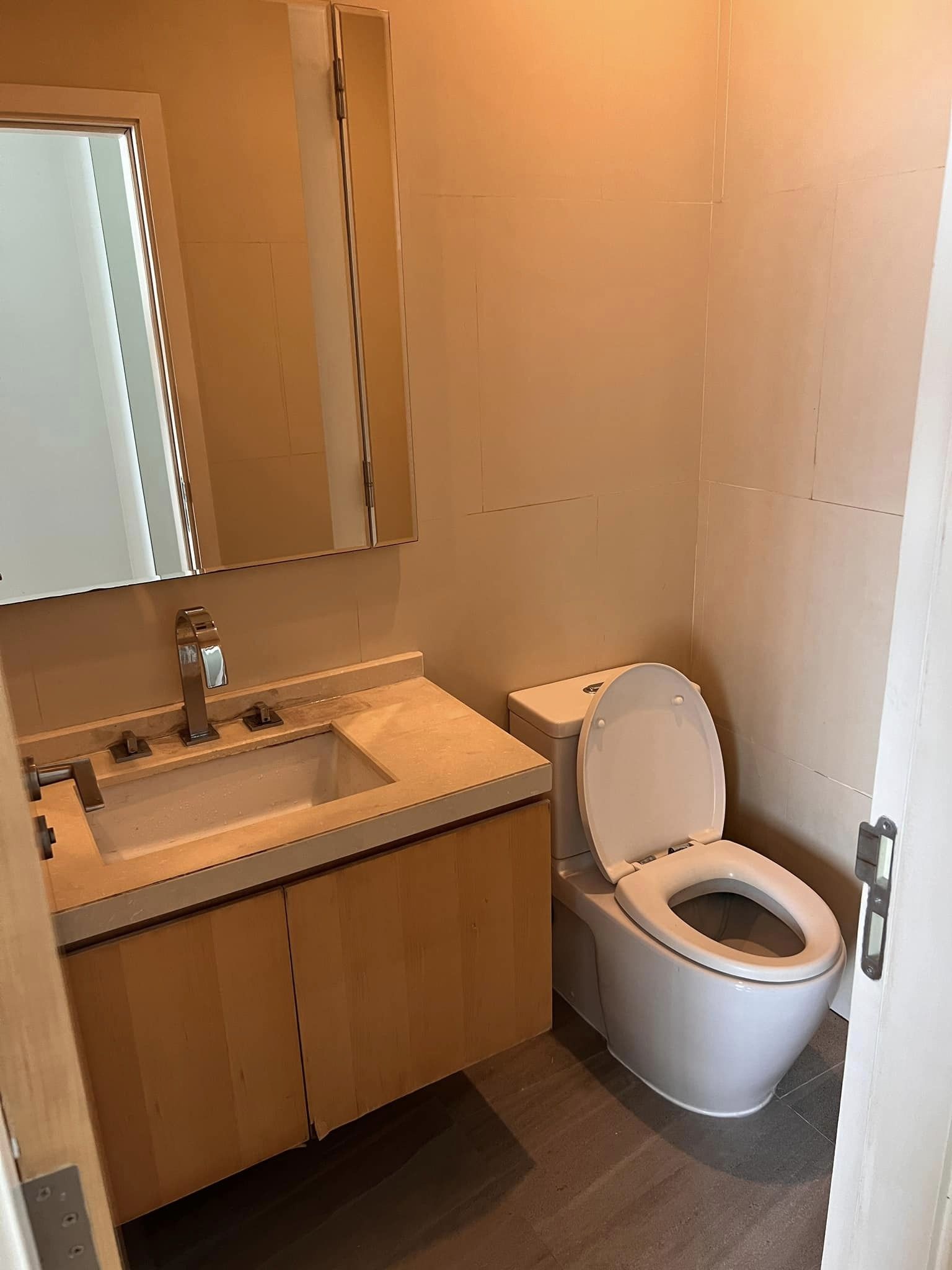 ให้เช่าคอนโด Wind Ratchayothin (วินด์ รัชโยธิน) - ห้องใหญ่น่าอยู่ชั้นสูง ห้องรีโนเวทใหม่ - การเดินทาง: รถไฟฟ้า BTS รัชโยธิน - ใกล้ อเวนิวรัชโยธิน เมเจอร์ ซีนีเพล็กซ์ รัชโยธิน ตลาดกรีนวินเทจ รัชโยธิน