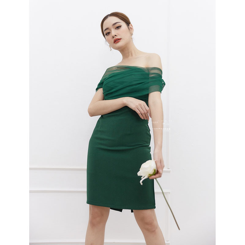 kudapy เดรสสั้นสี: แดง ขาว เขียว ที่สุดของลุคออกงาน สวย แพง เลอค่าที่สุด