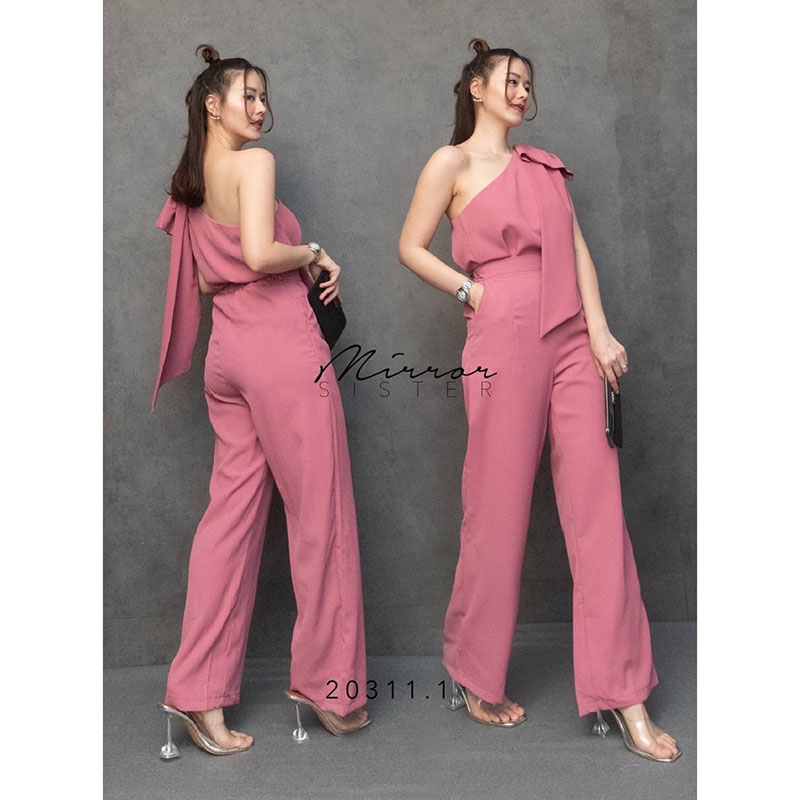 kudapy Setเสื้อแต่งโบว์ไหล่เฉียง+กางเกงขายาวสีชมพู/สีฟ้า/สีน้ำตาล ช่วงบนเป็นเสื้อตัวเก๋ เสื้อไหล่เดี่ยวแต่งโบว์ใหญ่ที่ไหล่ ช่วงล่างเป็นกางเกงแพทเทิร์นทรงกระบอก เอวด้านหลังยืดได้