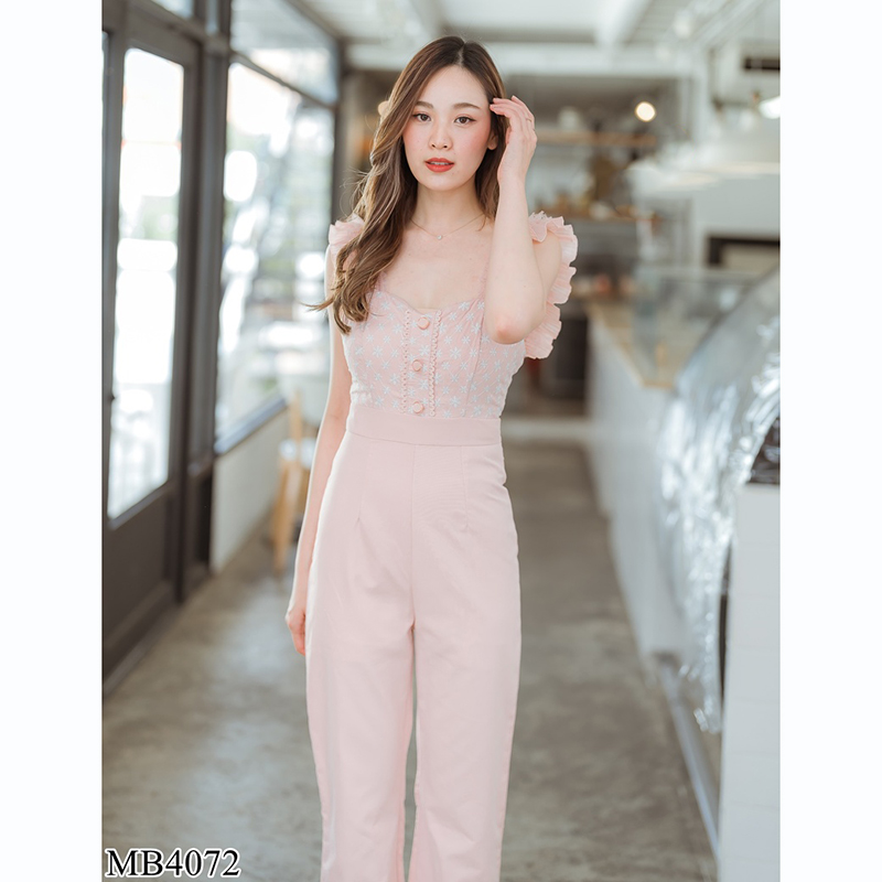 kudapy จั๊มสูทขายาวสีชมพู/สีเขียว สายเดี่ยวระบายแขนกุดลูกไม้สวยดูดี