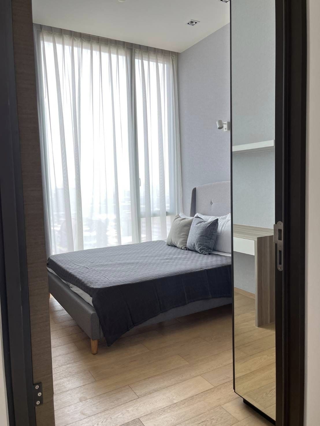 ปล่อยเช่าคอนโด 28 Chidlom (ทเวนตี้เอท ชิดลม) - 2ห้องนอน 2ห้องน้ำ 1ห้องนั่งเล่น - ใกล้ BTS ชิดลม - ขนาดห้อง 75 ตรม. ชั้น 22